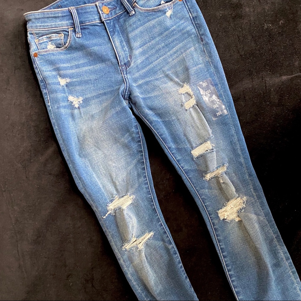 Abercrombie & Fitch Ripped Jeans